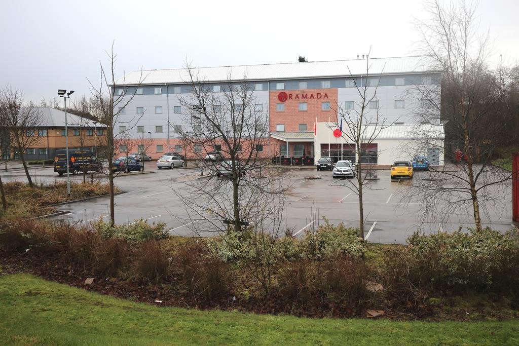 Ramada Wakefield Hotel Exterior photo