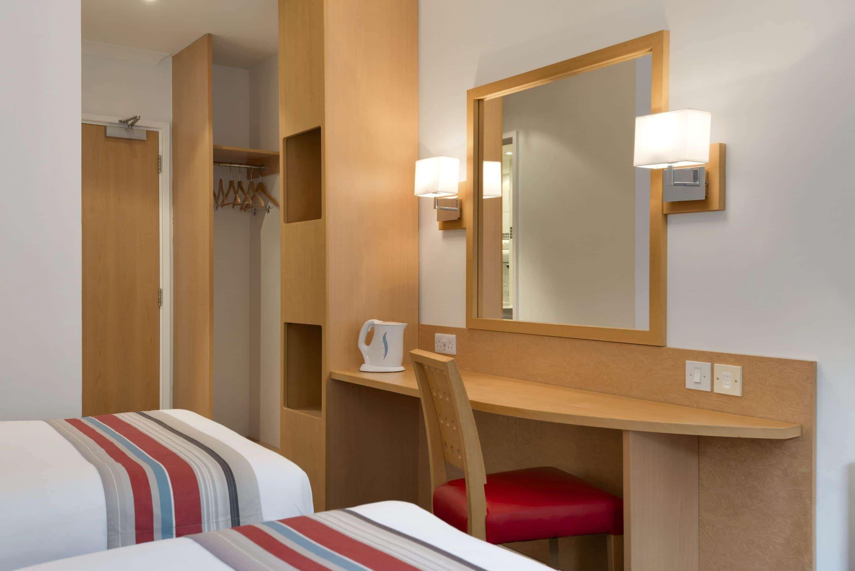 Ramada Wakefield Hotel Room photo