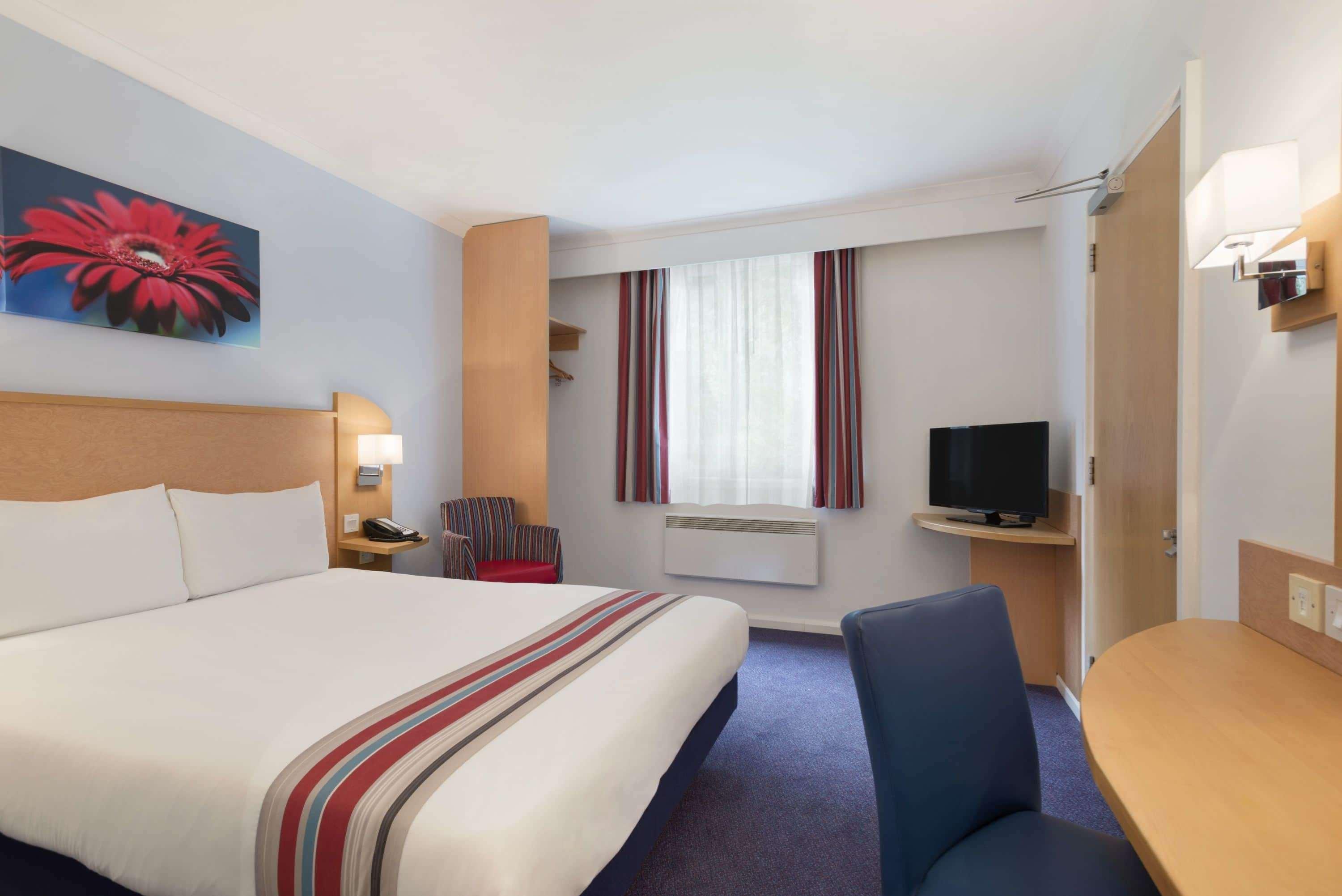Ramada Wakefield Hotel Exterior photo