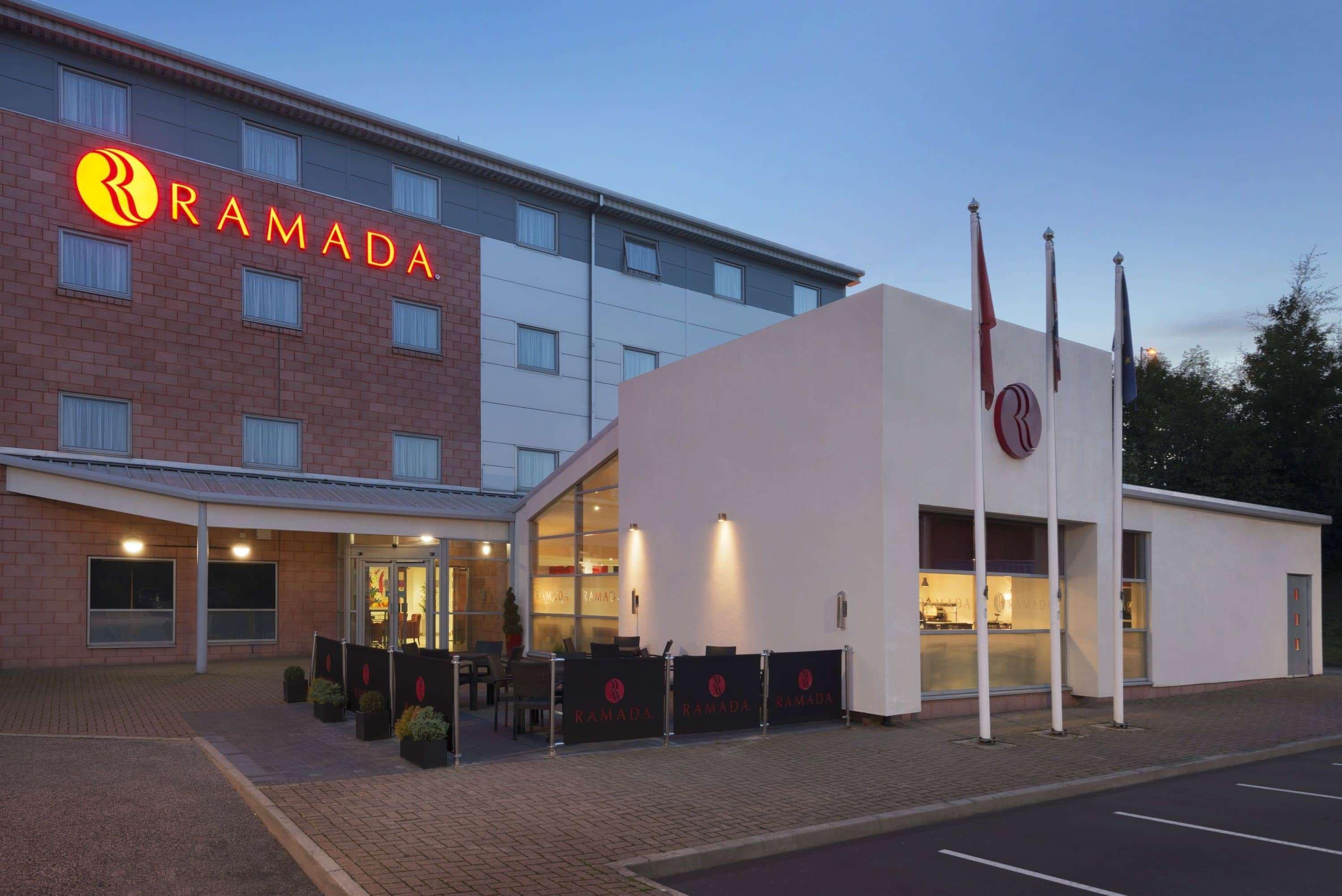 Ramada Wakefield Hotel Exterior photo