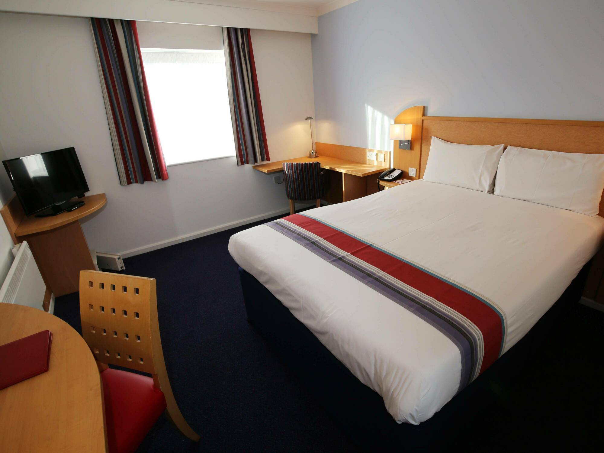 Ramada Wakefield Hotel Exterior photo